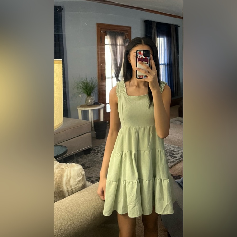 Green flowly summer dress